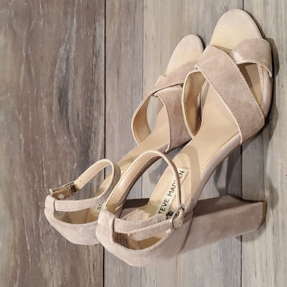 Steve Madden SaraII Suede high block heels sandals shoes sz 8.5M - Picture 2 of 12